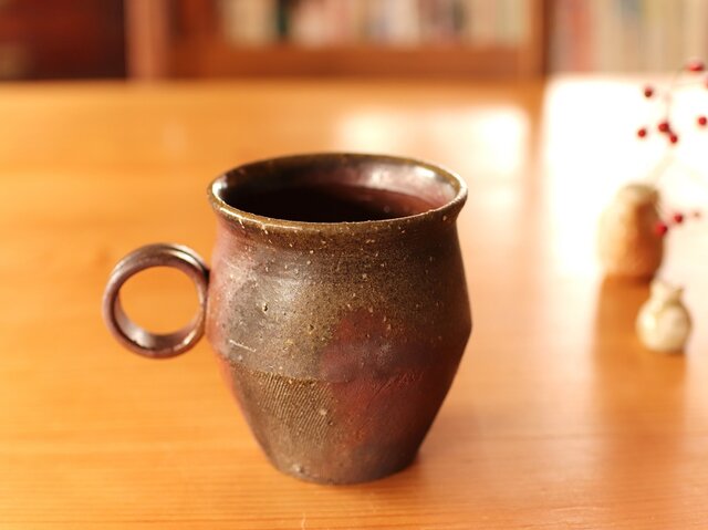 備前 コーヒーカップ(野草) c9-013の画像1枚目