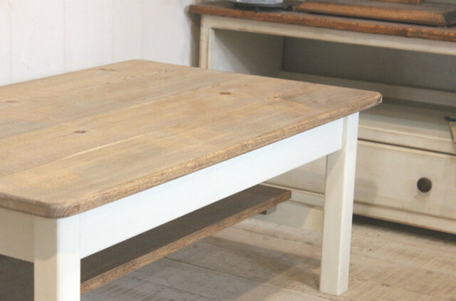 シャビーなカントリーローテーブル90 棚板つき | iichi 日々の暮らしを