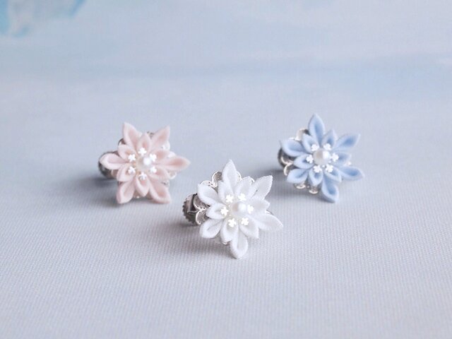 雪の結晶イヤリング （ つまみ細工＊受注制作 ） | iichi 日々の暮らし
