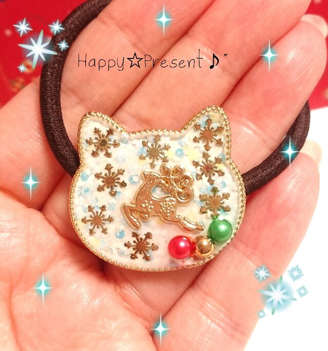 猫の大人可愛いトナカイの雪降る❄️ホワイトXmasヘアゴム❤️✨ 送料無料 雪の結晶 冬 限定 女子力 大人女子 プレゼントの画像1枚目