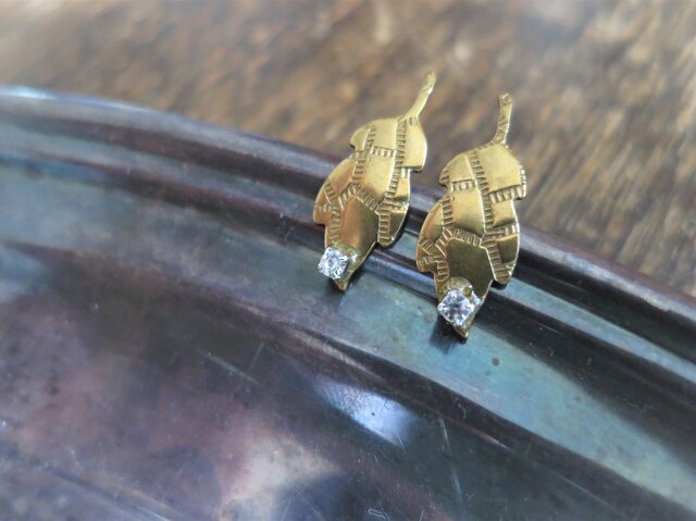 アンティーク タイニーリーフピアス クリア pierced earrings leaf <PE-LF1>の画像1枚目