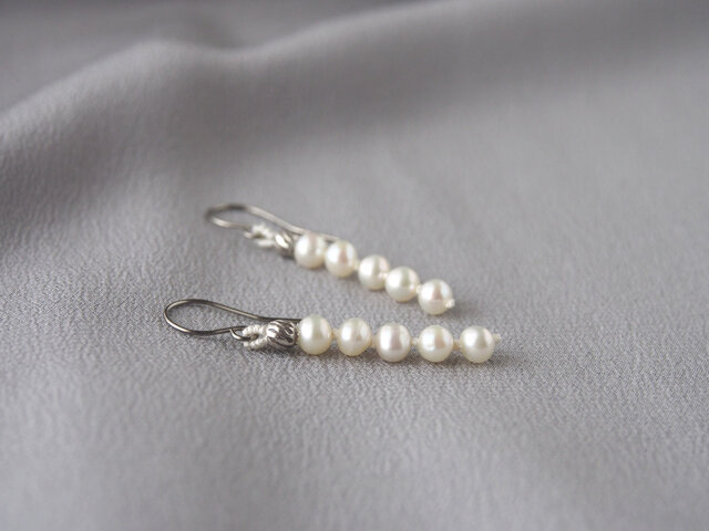 White Dot Pierce(淡水パール)の画像1枚目