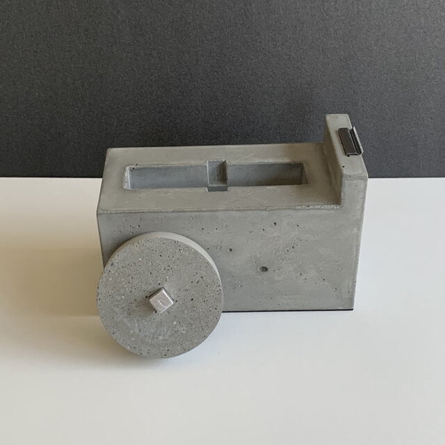 コンクリート製テープカッター／セロテープ台 -コンクリート/モルタル
