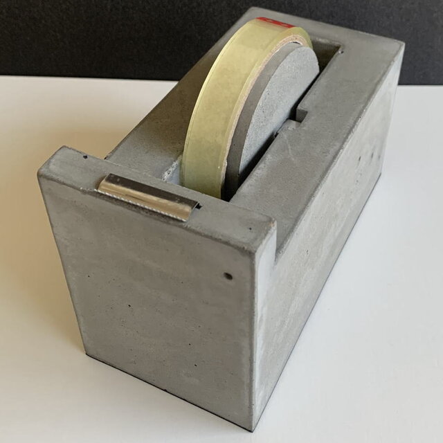 コンクリート製テープカッター／セロテープ台 -コンクリート/モルタル