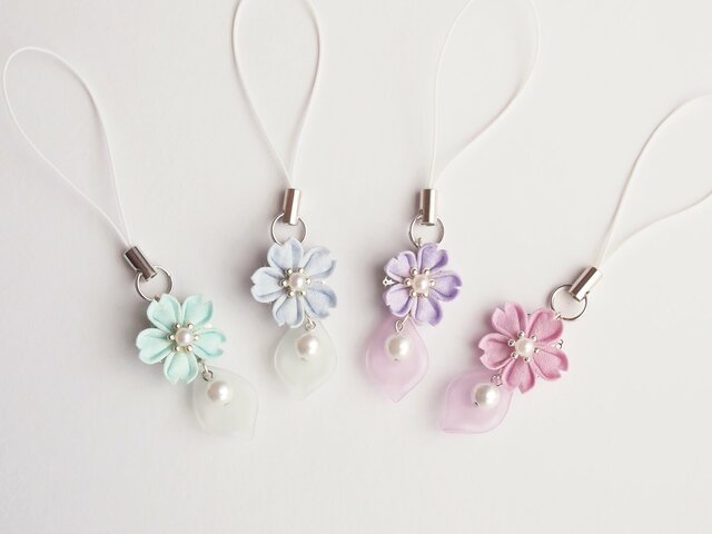 全9色⟫ 桜と花びらのストラップ （ つまみ細工＊受注制作 ） | iichi