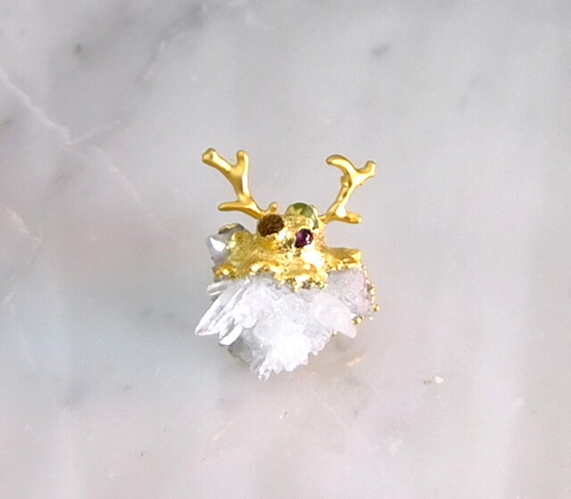 水晶クラスター アントレのピンブローチの画像1枚目