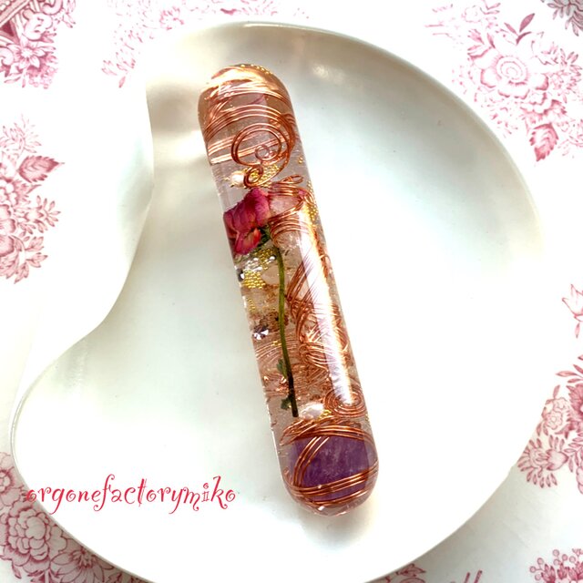 浄化　ヒーリング　マニカラン産水晶さざれ　まん丸アメジスト&まん丸水晶　メモリーオイル入り　オルゴナイト