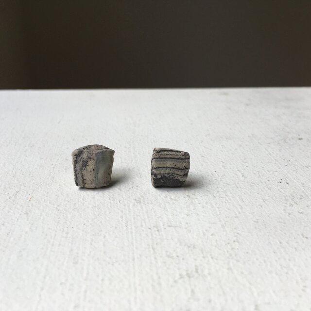 土の装身具 e ピアスの画像1枚目