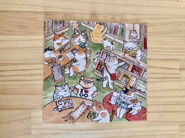 猫まみれ マイクロファイバークロス! メガネや携帯拭きに♬の画像1枚目