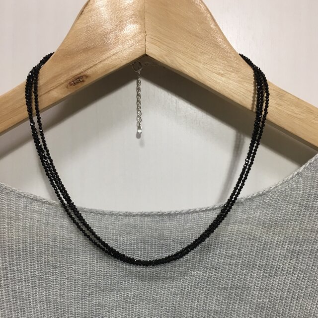ブラックスピネル 三連ネックレスの画像1枚目