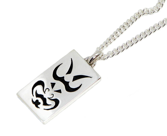 歌舞伎の隈取のシルバーペンダント | iichi 日々の暮らしを