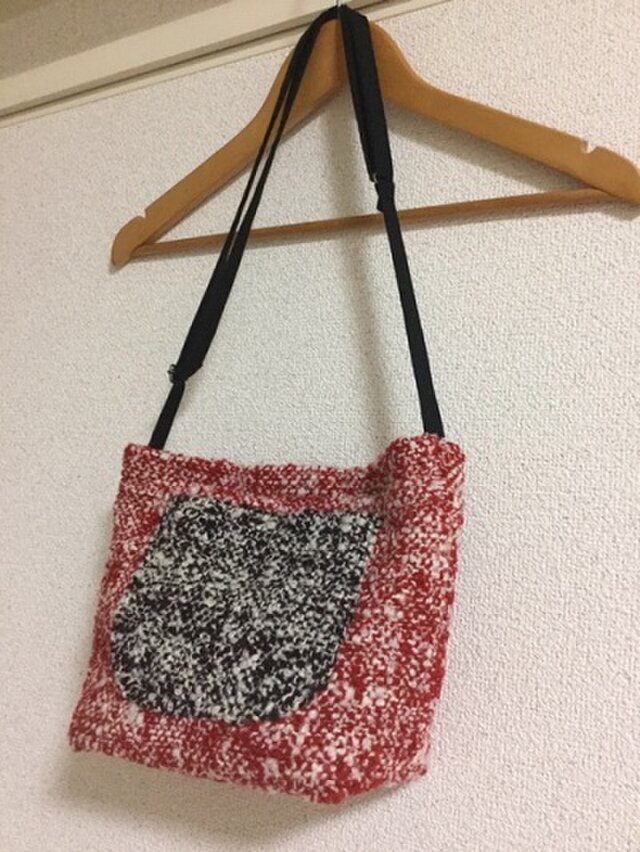 ショルダーバッグ 赤の画像1枚目