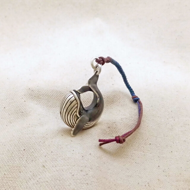 銀製の鈴『クジラ』(シルバー925) 縁起物・お守り・魔除け