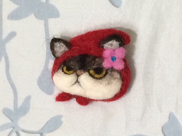 ブローチ 赤ずきんチャペ※ちょっと横顔の画像1枚目