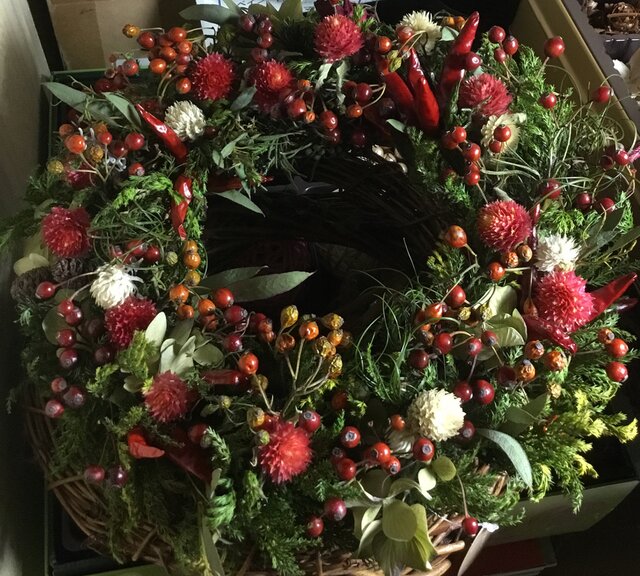 野薔薇の実ナチュラルドライフラワーリース！Atelier Kouan | iichi