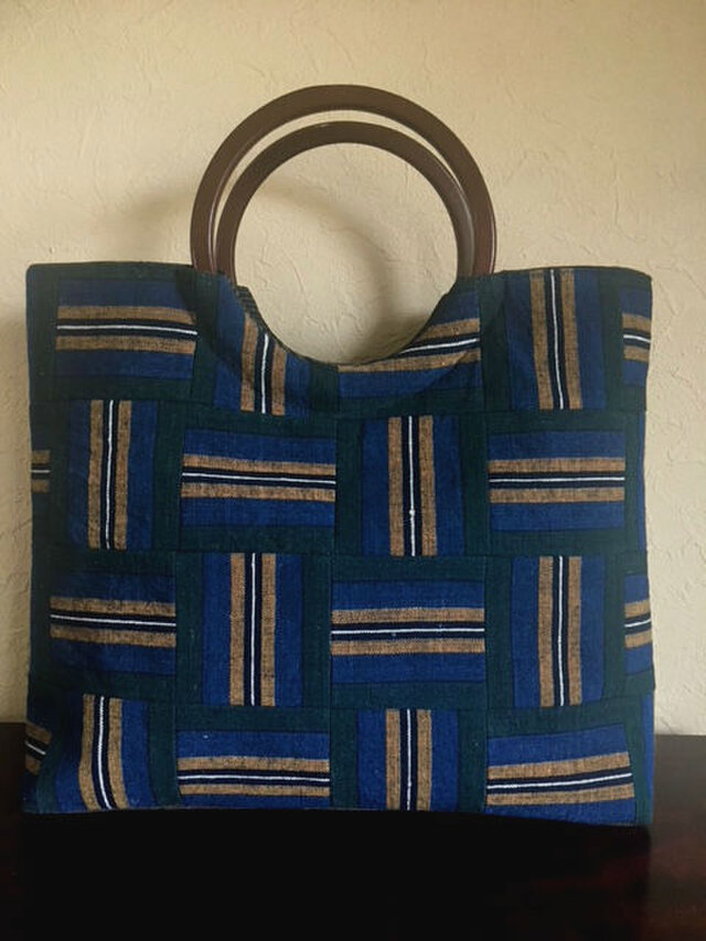 古布大縞剥ぎ手提げ　丸い木の手