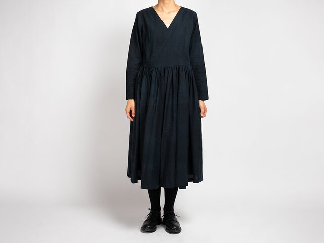 オーガニックコットンカディ カシュクールドレス blackの画像1枚目