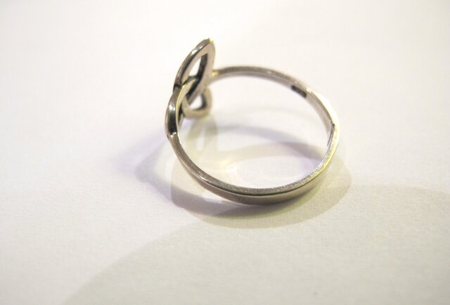 Ⅴケルティックデザインリング 908be6b411b49d654f53b3517d5934