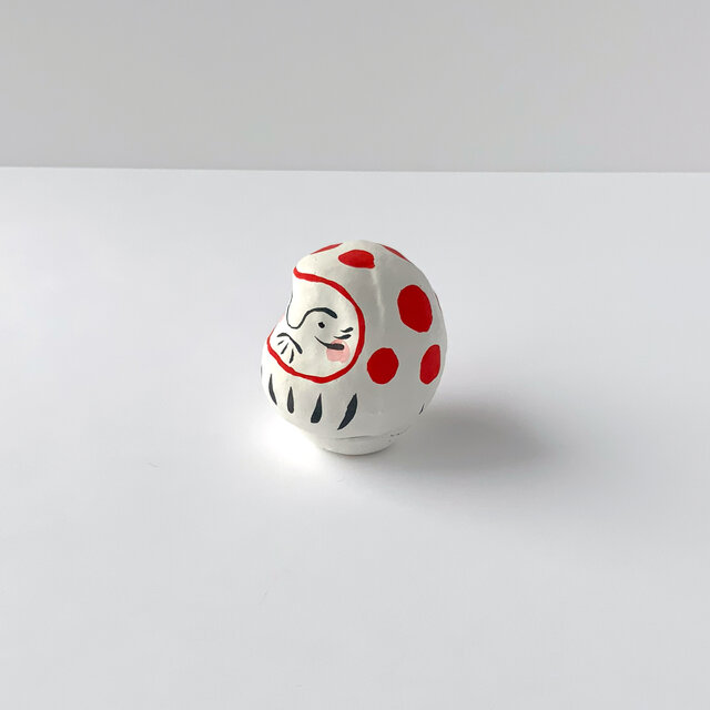 水玉だるま | iichi 日々の暮らしを心地よくするハンドメイドや