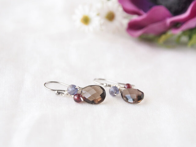 Smoky Pear Shaped Pierceの画像1枚目