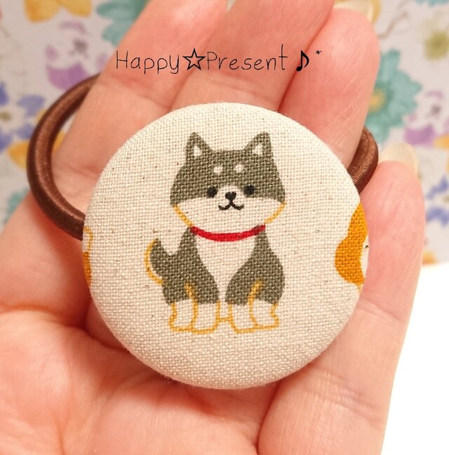 再販!黒柴の可愛いくるみボタンのヘアゴム❤✨④ 送料無料 柴犬 犬 大人可愛い プチギフト ラッピングの画像1枚目