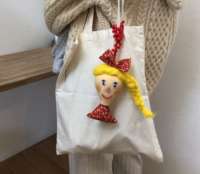 女の子の人形 Eの画像1枚目