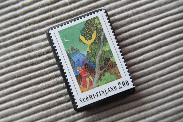 フィンランド 童話切手ブローチ4669 | iichi 日々の暮らしを心地よく