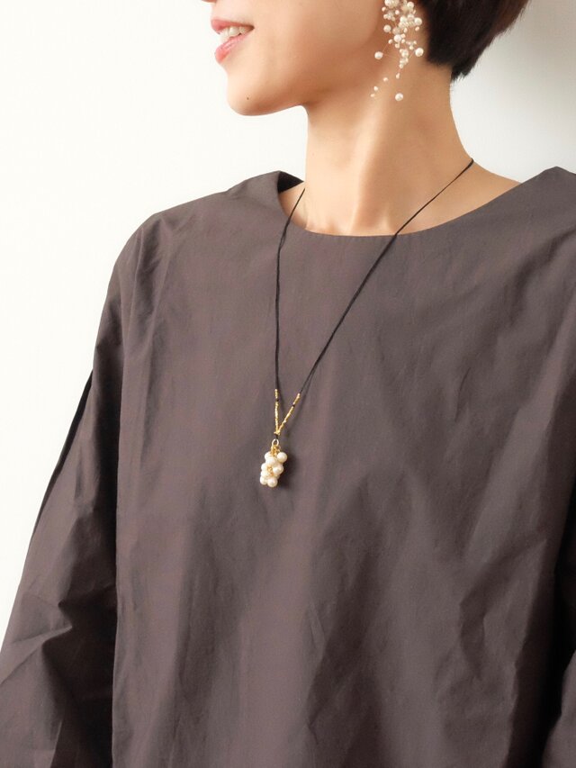 Grape necklace / pearlの画像1枚目