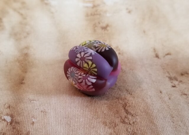 とんぼ玉 花手まり(ピンク系)の画像1枚目