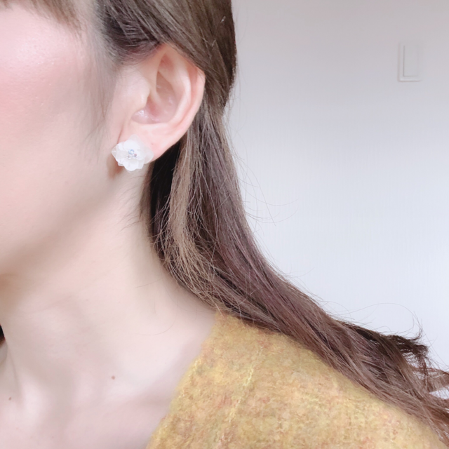 紫陽花のブーケ ピアス(イヤリング) ✳︎White✳︎ | iichi 日々の