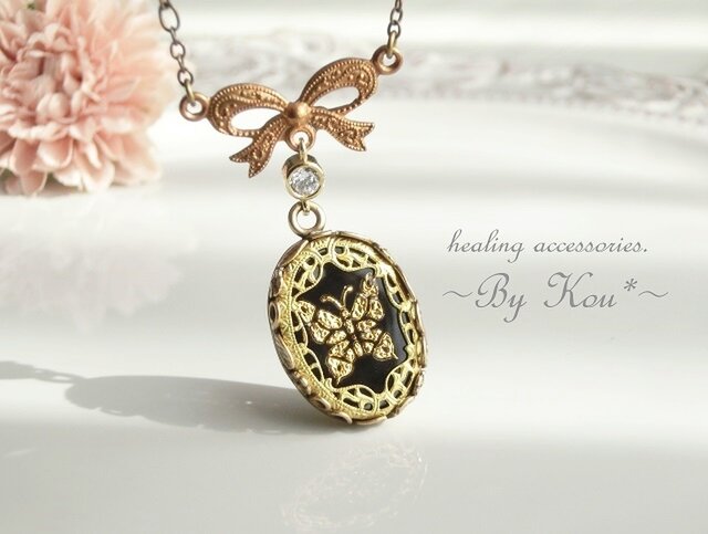 ∽✿elegant black✿∽ vintage butterfly ネックレス。の画像1枚目