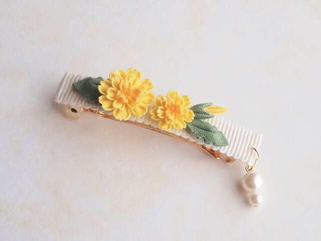 YUN　犬用バレッタ　つまみ細工　ハンドメイド sddefault.jpg