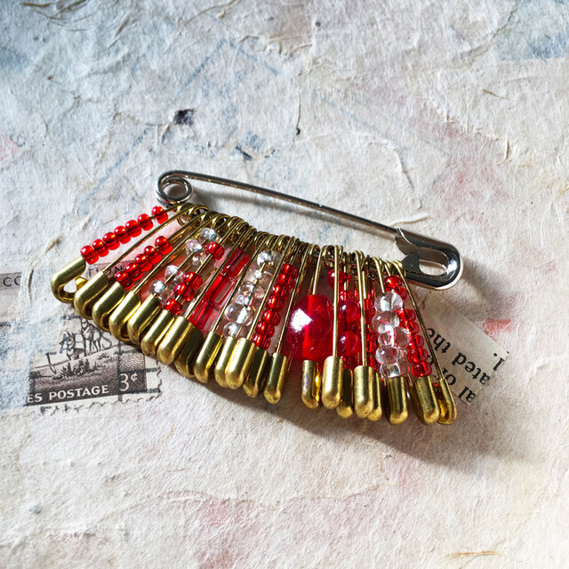 safety pin accessaries001の画像1枚目