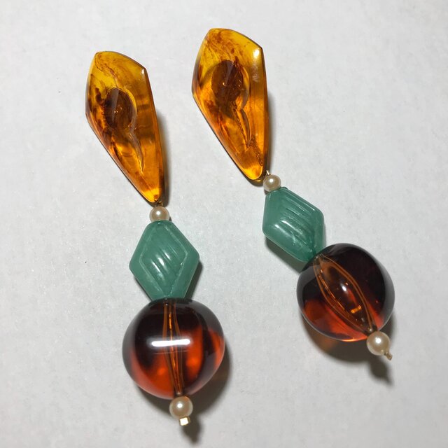 vintage acrylic pierceの画像1枚目