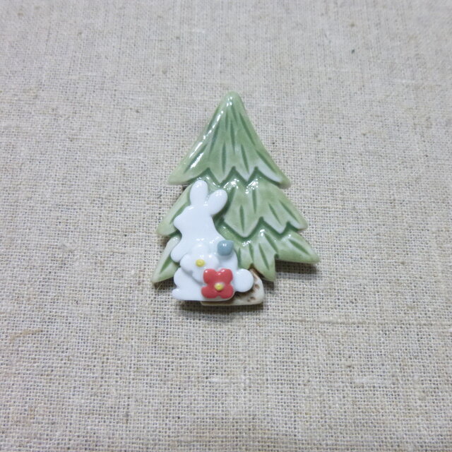 森のうさぎさんブローチの画像1枚目