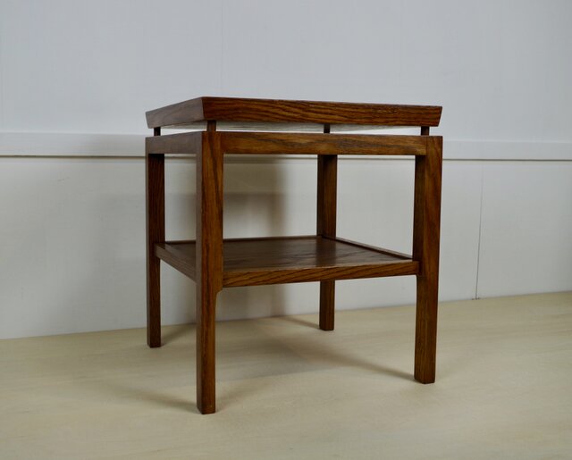 side tableの画像1枚目