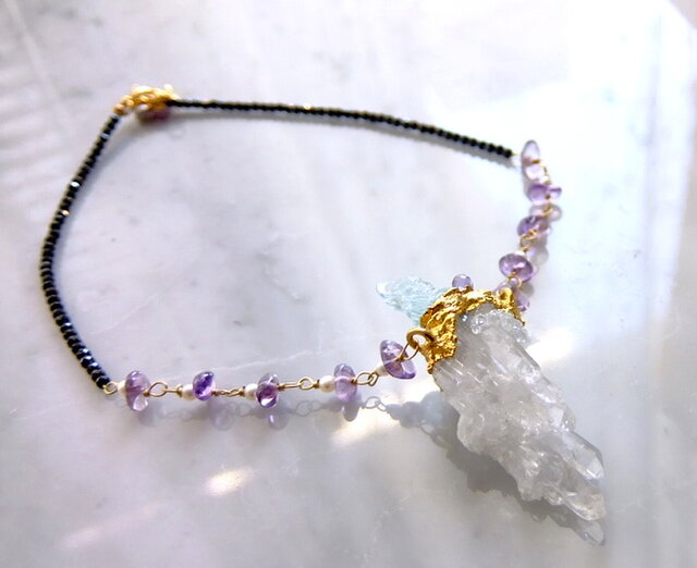 水晶クラスターとアクアマリン原石ネックレス エレクトロフォーミング
