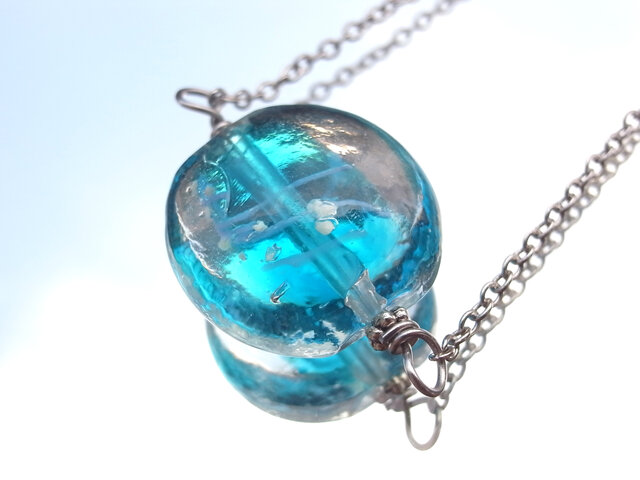 ネックレス ラムネ瓶の様なシュワシュワなガラスビーズ とんぼ玉