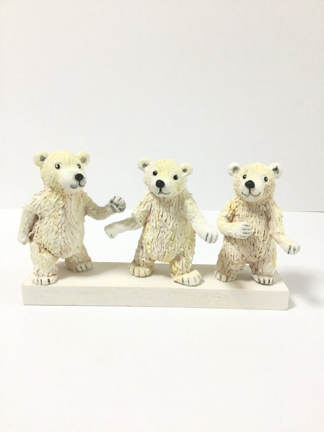 踊るシロクマ君の画像1枚目