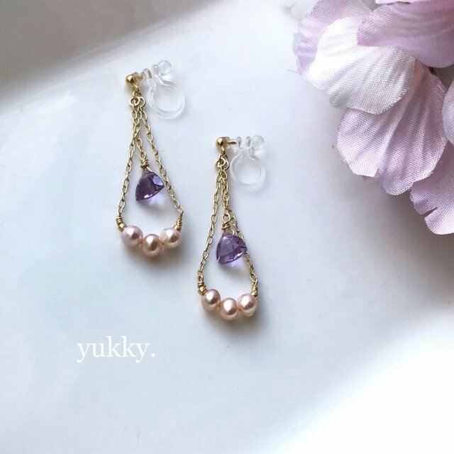宝石質ピンクアメジスト(トライアングル)＊淡水パール＊ノンホールピアス