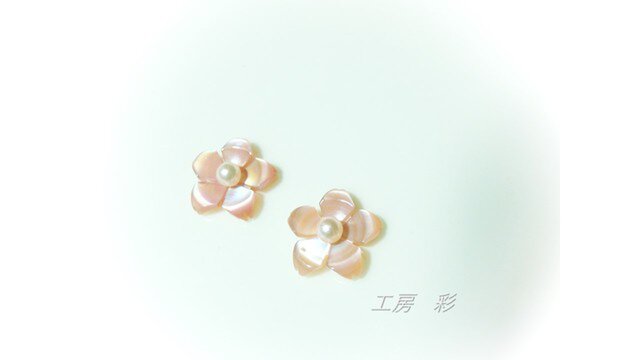さくらとピンクパールのプチピアス・イヤリングの画像1枚目