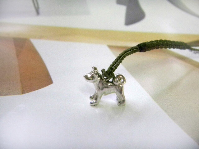 根付 秋田犬 | iichi 日々の暮らしを心地よくするハンドメイドや