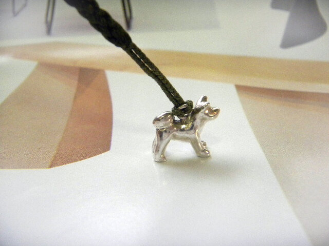 根付 秋田犬 | iichi 日々の暮らしを心地よくするハンドメイドや