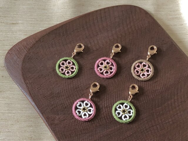 さくらのチャーム〈5色展開〉*タティングレース*の画像1枚目