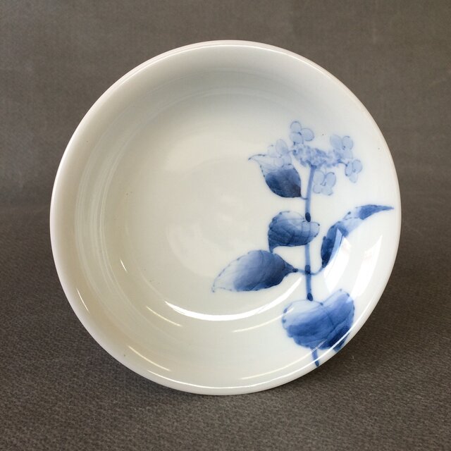 染付野の草花シリーズ 四寸皿 がくあじさいの画像1枚目