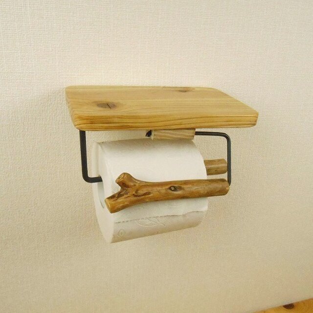 木製棚のトイレットペーパーホルダー流木のかわいい押さえ付き001