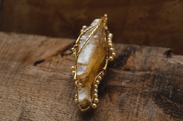 サンセットゴールドセレナイト 感受性を発達させ、創造力を与える「光