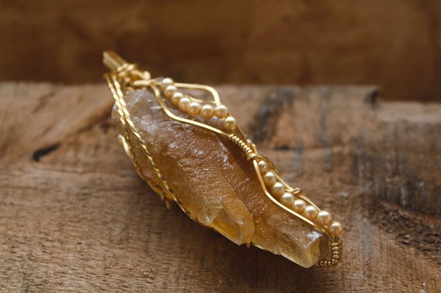 サンセットゴールドセレナイト 感受性を発達させ、創造力を与える「光