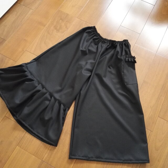 ブラックウールアシンメトリーガウチョ