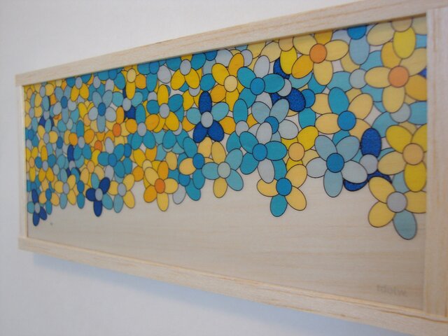 blue amd yellow flowerの画像1枚目
